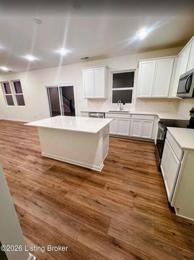 Building Photo - 16811 Aiken Rdg Cir