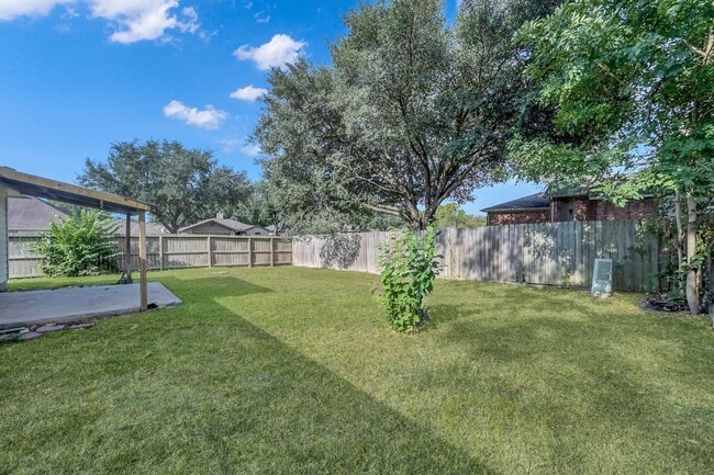 Building Photo - 10486 Twin Circles Dr