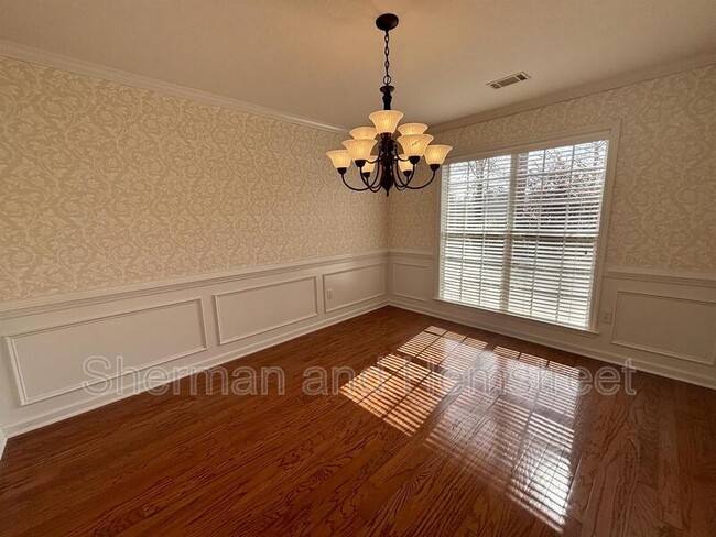 Building Photo - 389 Sandleton Way