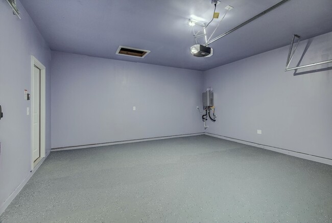 Building Photo - 519 Louis Ln