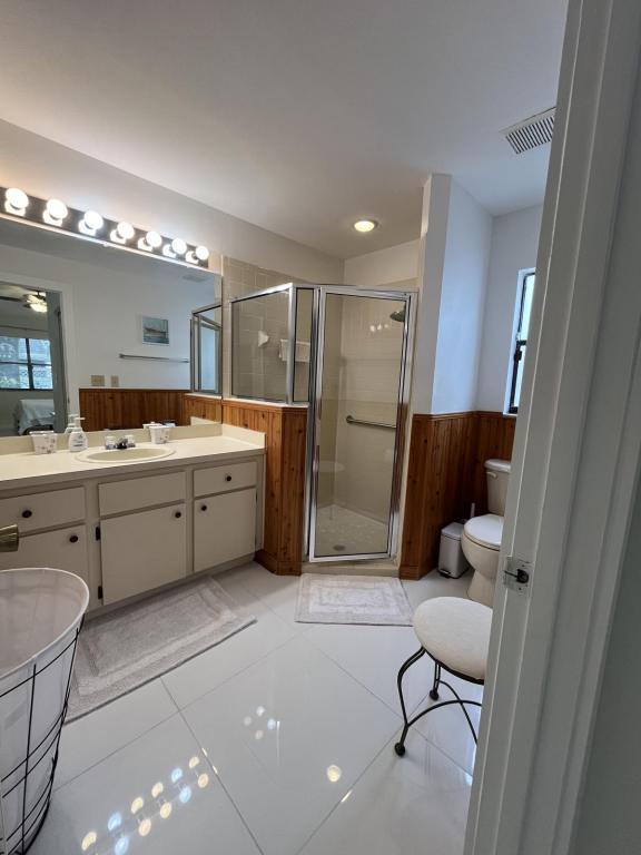 Building Photo - 13106 Dobree Pl