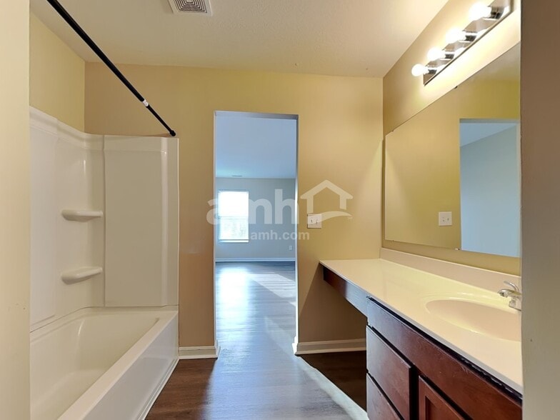 Building Photo - 1191 Summerlake Dr