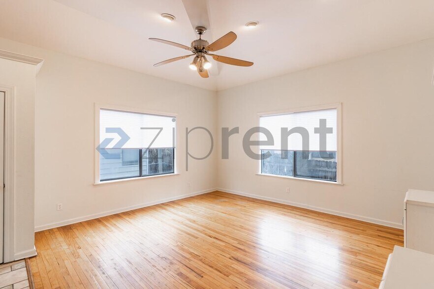 Building Photo - 703 Nelray Blvd