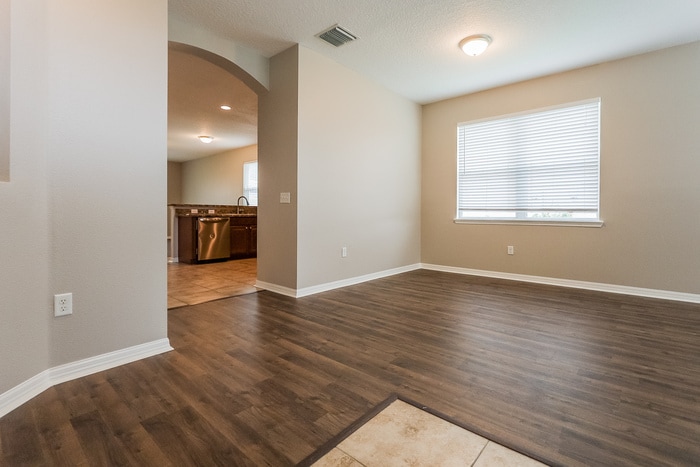 Building Photo - 30664 Satinleaf Run