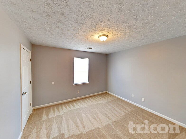 Building Photo - 160 Brighton Dr