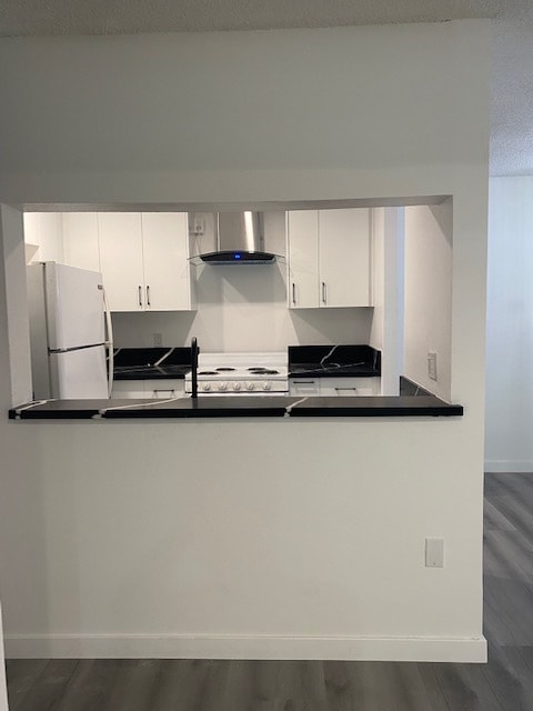 Building Photo - 5460 White Oak Ave