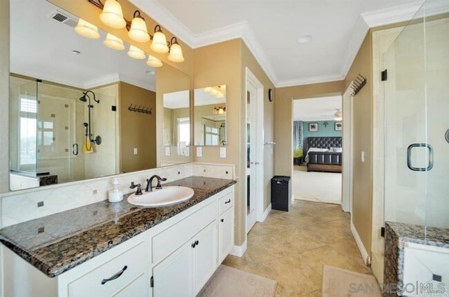 Building Photo - 10394 Valley Waters Dr