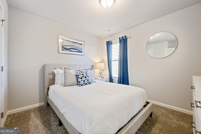Building Photo - 2059 Pinnacle Walk