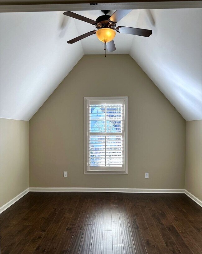 Building Photo - 5 Bedroom /4 Bath House in LAKELAND!!!