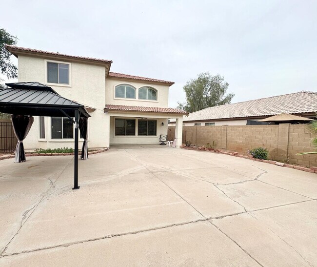 Building Photo - 10502 W Edgemont Dr