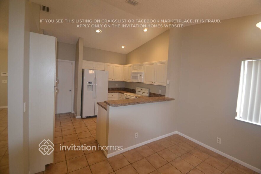 Building Photo - 4933 NW 96th Terrace