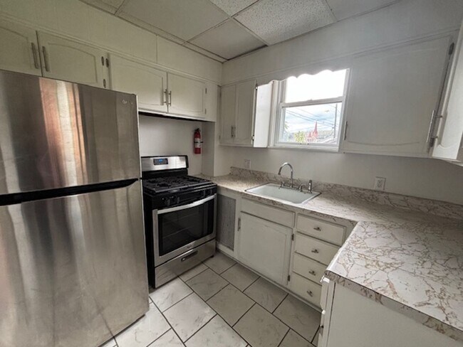 Building Photo - Premium Dwellings-166-168 Bond Street