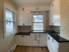 Building Photo - 1822-1824 Stillwater Ave East