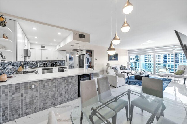 Building Photo - 2501 S Ocean Dr