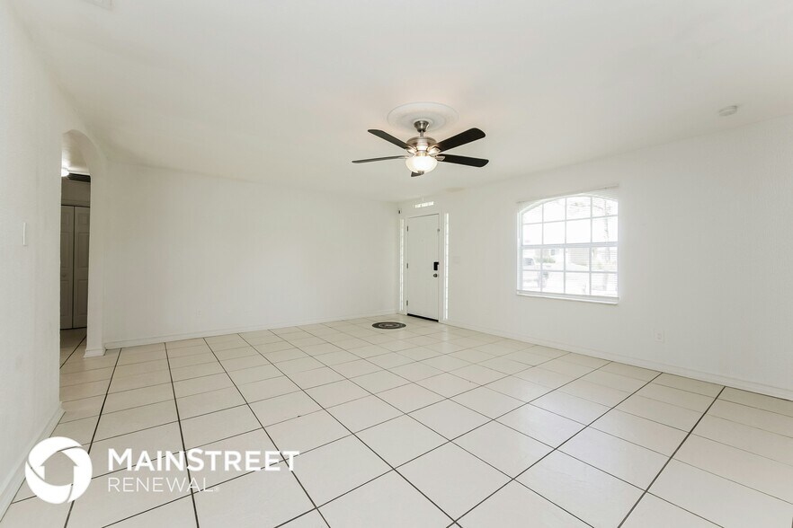 Building Photo - 4003 3rd St W