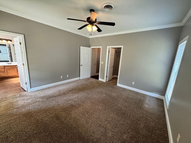 Building Photo - 3BR/2.5BA For Rent