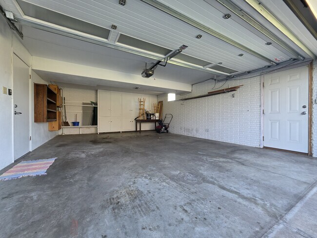 Building Photo - 3835 Lost Valley Rd SE