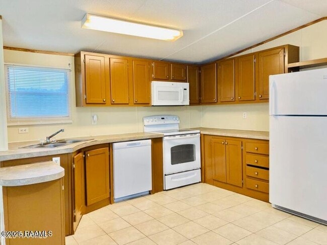 Building Photo - 1299 Sawmill Hwy