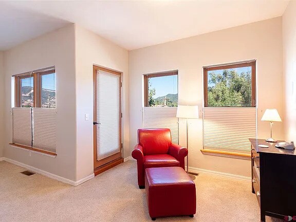 Building Photo - 009