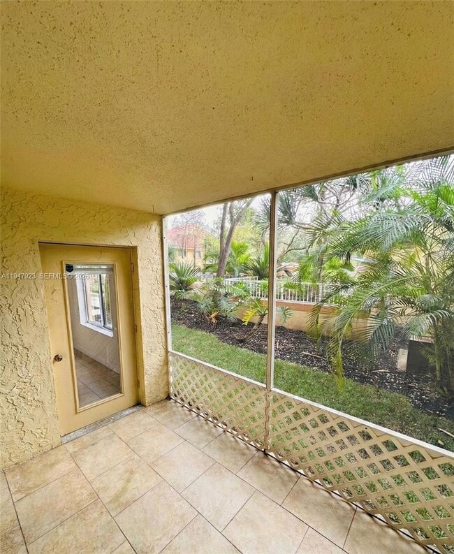 Building Photo - 1190 Coral Club Dr