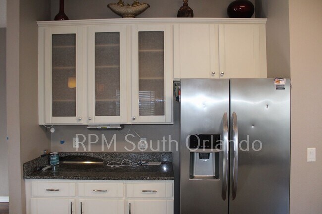 Building Photo - Spacious 4–5 Bedroom Home for Rent in Gate...