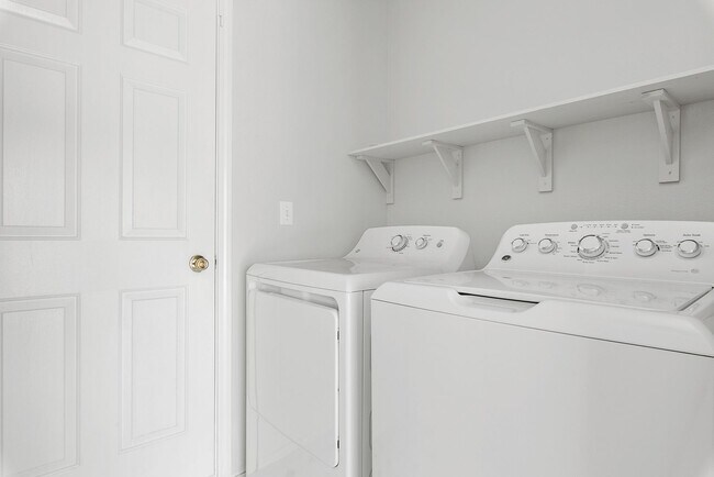 Building Photo - Welcome to Star! Great location 3 bed 2.5 Bath