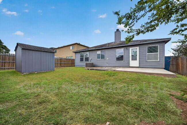 Building Photo - 117 Creek Run