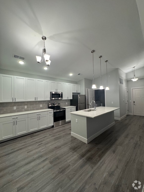 Kitchen - Flats at Walnut Ridge