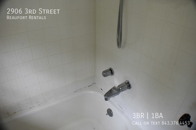 Building Photo - 2906 3rd St