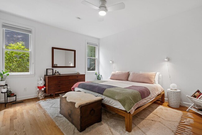 Building Photo - Beautiful Home in the Desirable Bel Arbor Community!