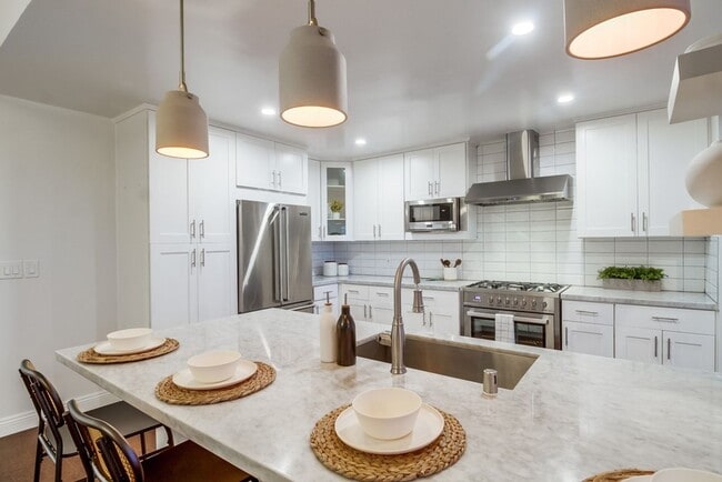 Building Photo - Beautiful house in heart of Point Loma