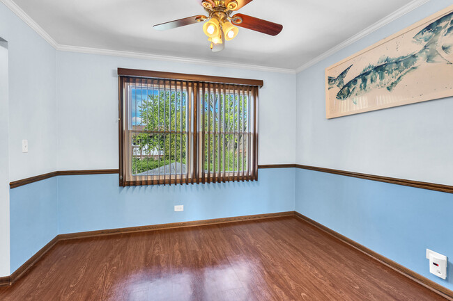 Building Photo - 1004 E Callero Cir