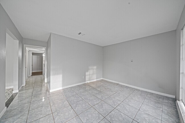 Building Photo - 8834 Brackley Ln