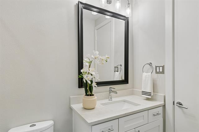 Building Photo - 4965 Blaynes View Dr