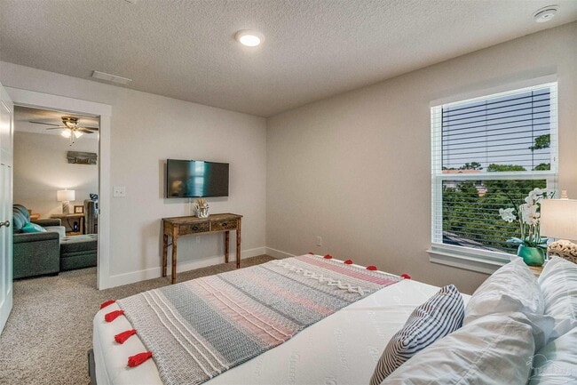 Building Photo - 14358 Gardenglen Dr