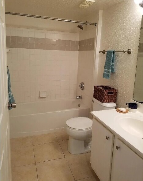 Building Photo - 505 Boardwalk Dr