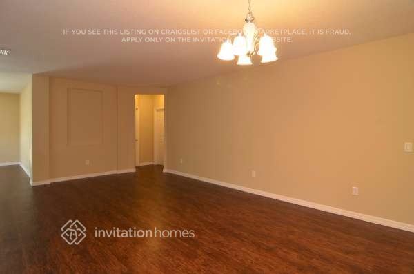 Building Photo - 6233 Radford St