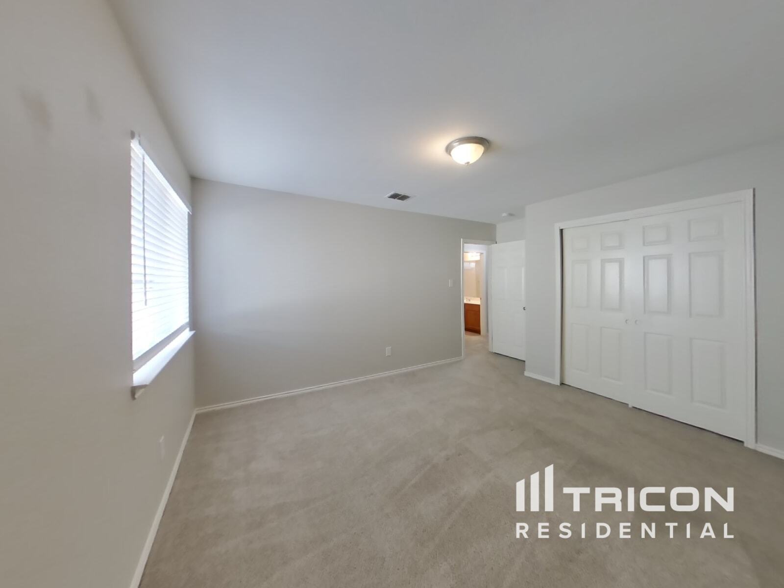 Building Photo - 10411 Trotters Bay