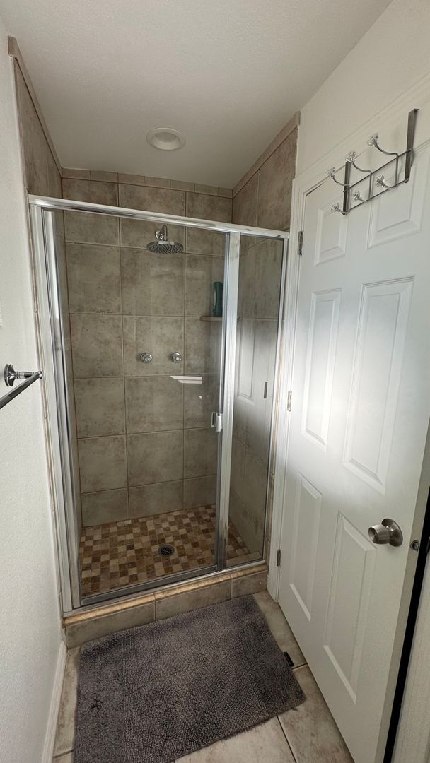 Building Photo - Renovated 4 Bedroom, 2 Bathroom Home in a Prime Phoenix Location!