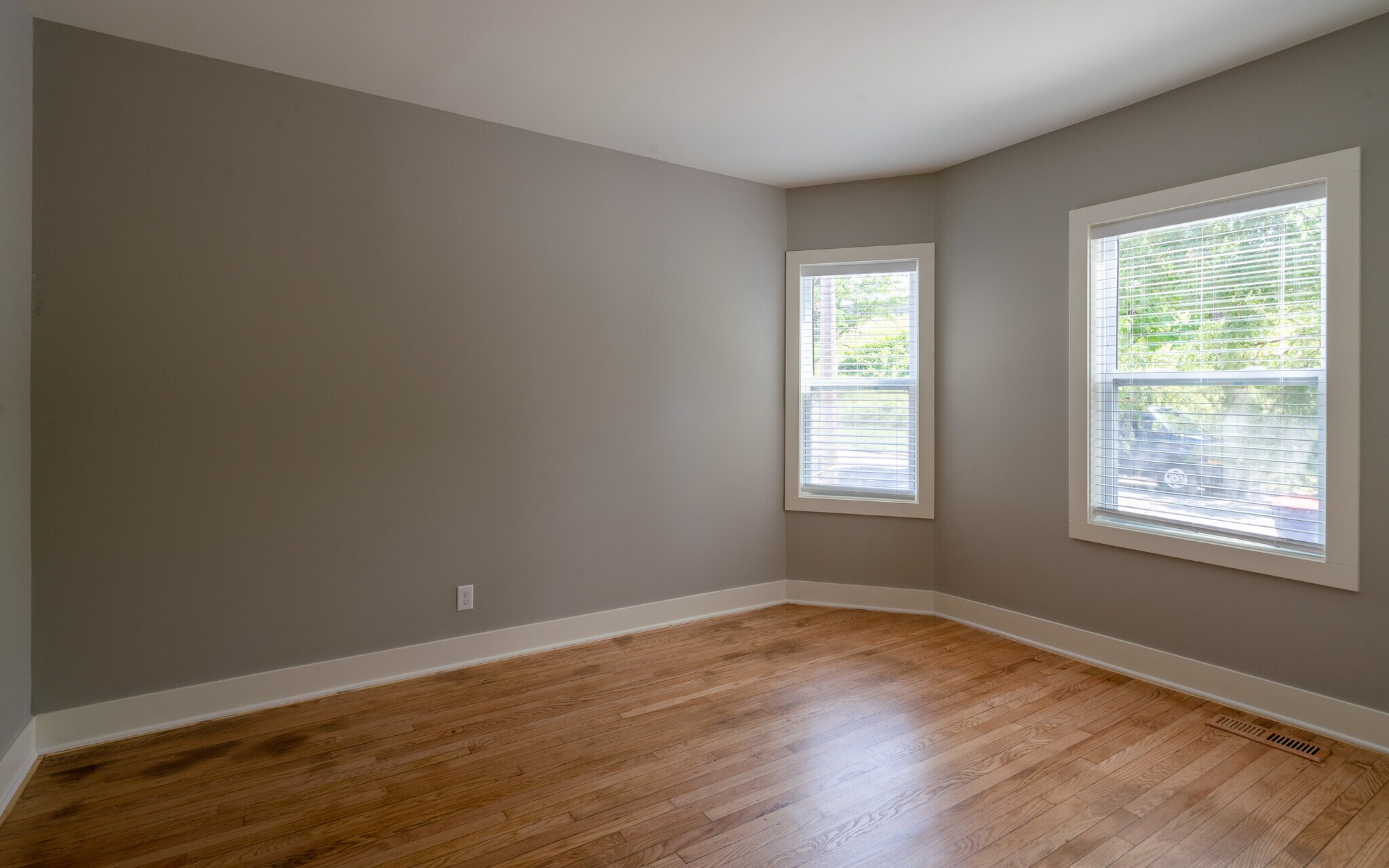 Building Photo - 625 3rd St NW