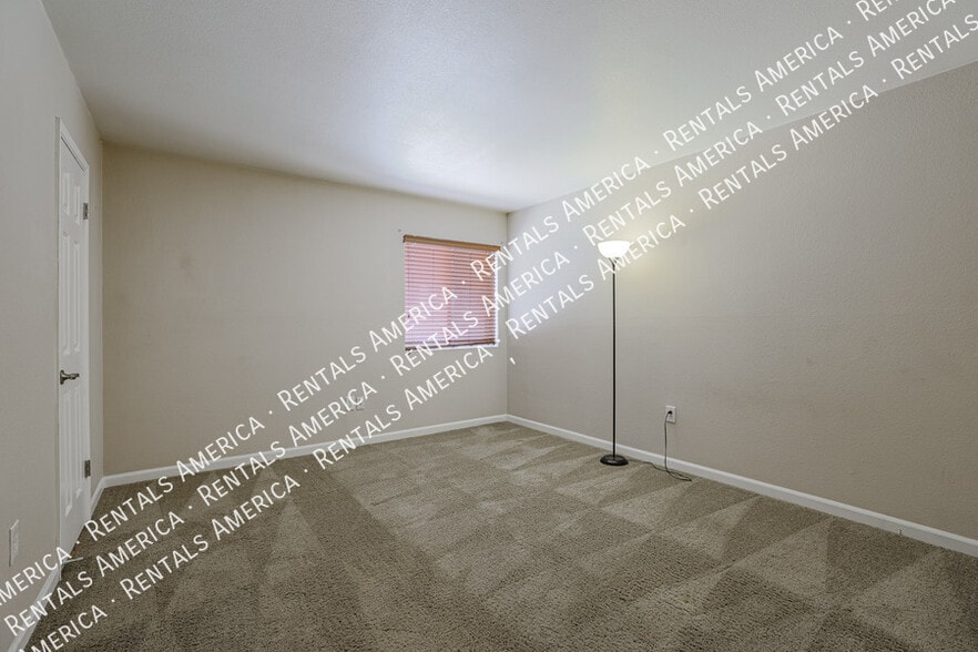 Building Photo - 5877 N Granite Reef Rd