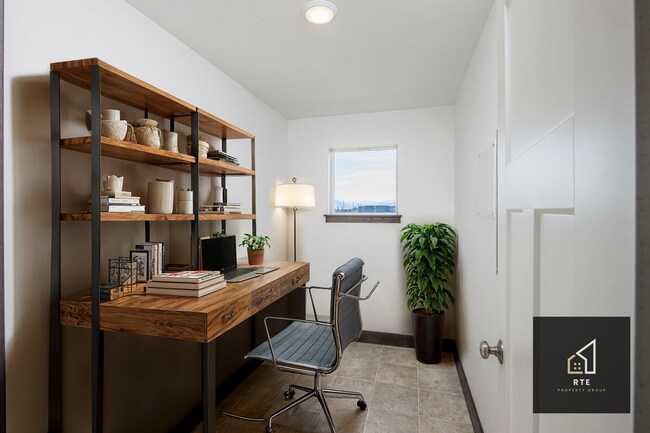 Building Photo - 1200 Abigail Ln