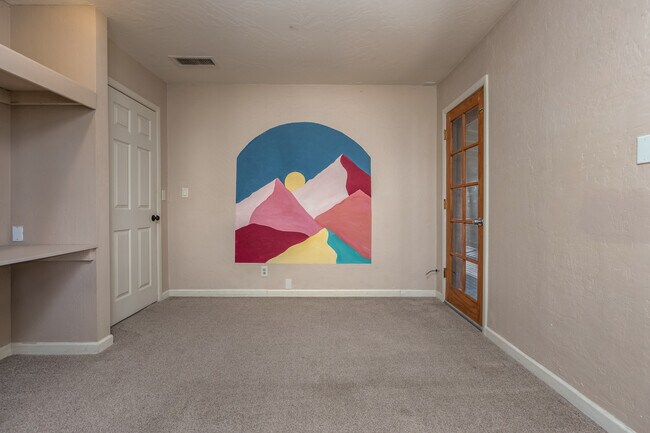 Fourth bedroom 1 - 887 E Peila Ave