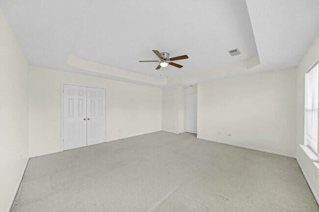 Building Photo - 15322 Vintage Oak Ln