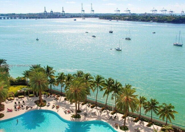 Building Photo - 1500 Bay Rd