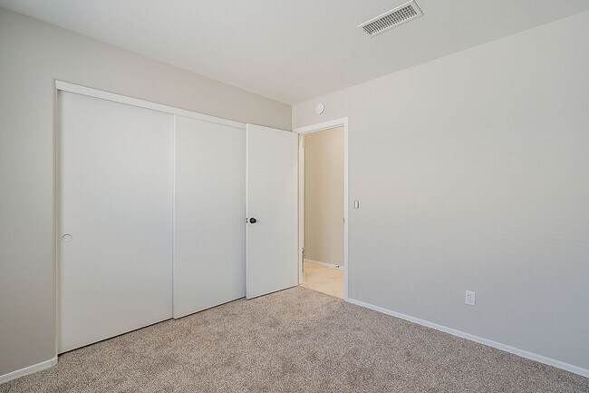 Building Photo - Mesa home near Skyline Park!