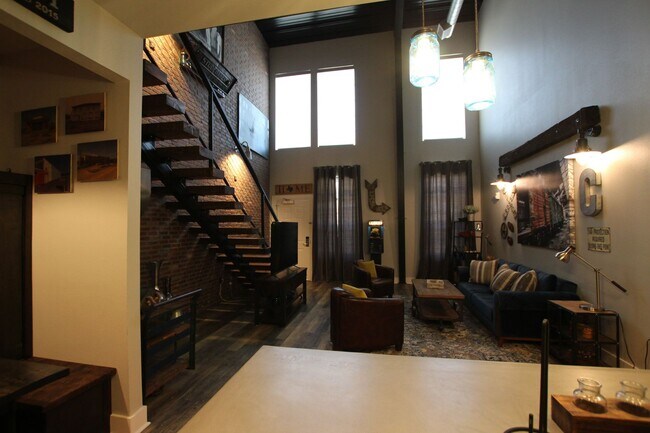 Building Photo - The Cannery Lofts - R5 (Furnished)