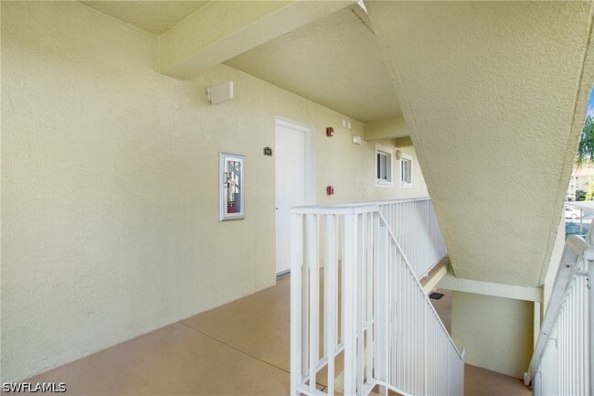 Building Photo - 8271 Key Royal Cir