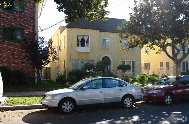 Primary Photo - 918 E Garfield Ave