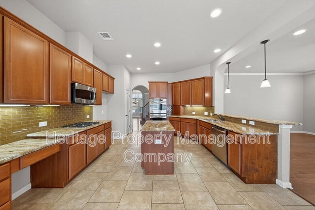 Building Photo - 226 Hamburg Ave